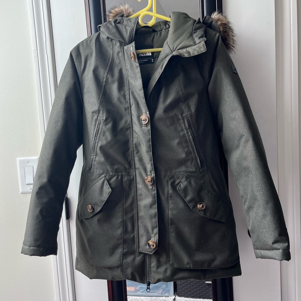 The North Face Mauna Kea Hooded Down Parka Jacket | Size M